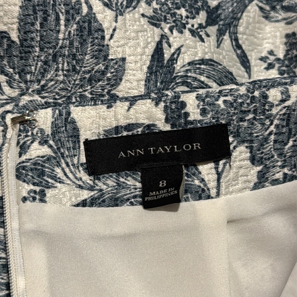 ANN TAYLOR Womens Toile‎ de Jouy Pencil Skirt Size 8 Blue White Retro Elegant - Picture 3 of 7